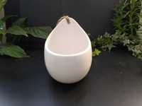 doniczka wisząca ceramiczna naścienna biała kula osłonka