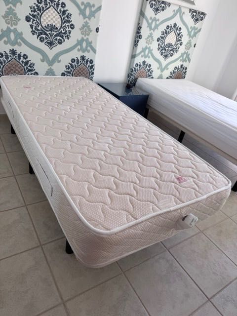 Cama solteiro Pikolin Sommier + cabeceira + quadro