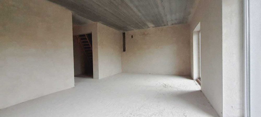 Продається ЗДАНИЙ будинок з ГАРАЖЕМ з виглядом на Вовчинецькі гори