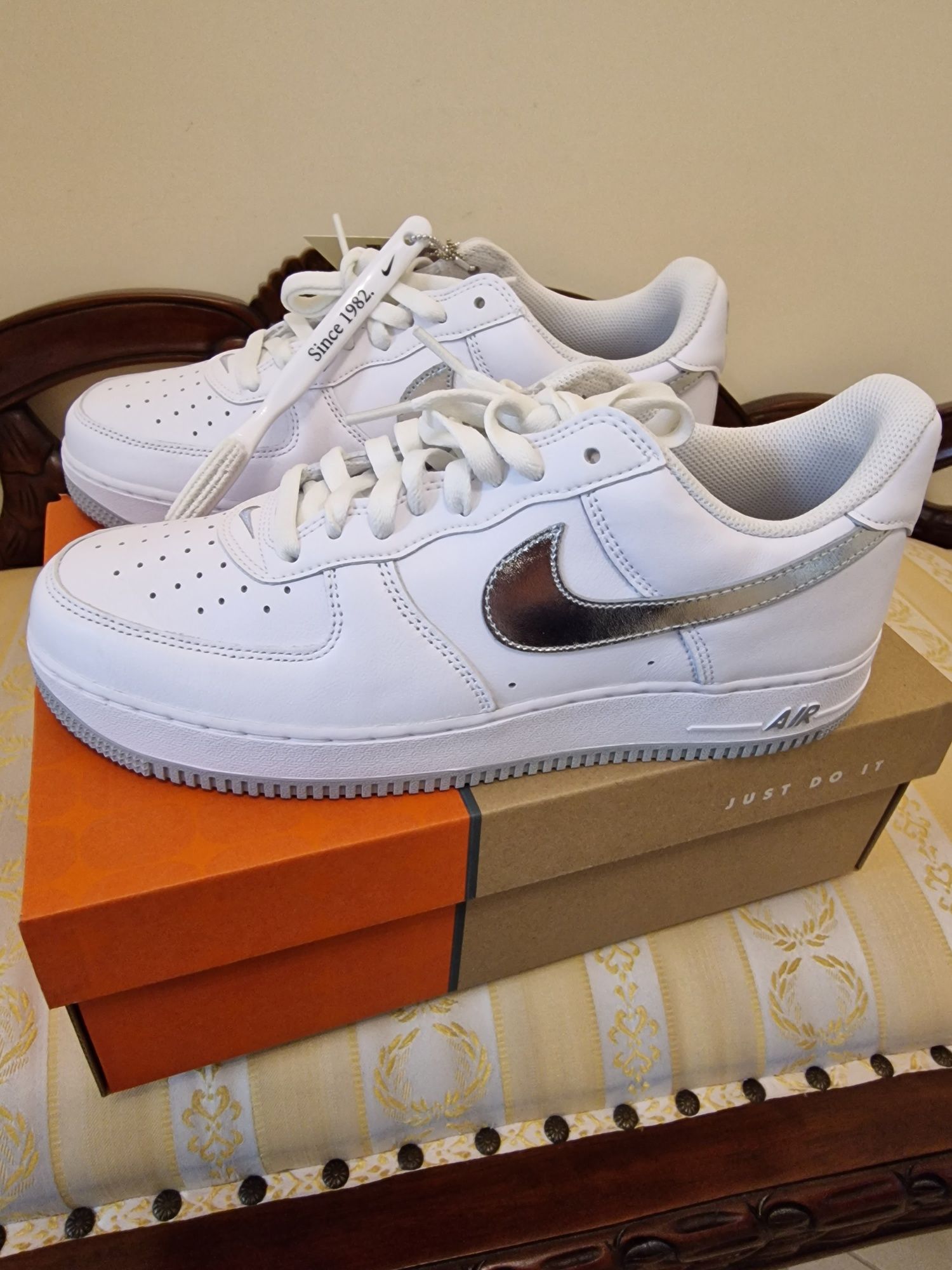 Nowe buty Nike Air Force 1 Low Retro 44.5