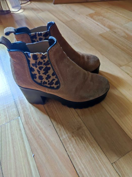 Botas em camurça n37
