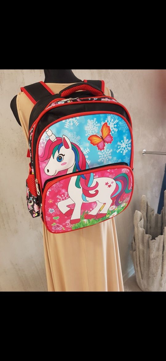 Nowy plecak szkolny duży pakowny