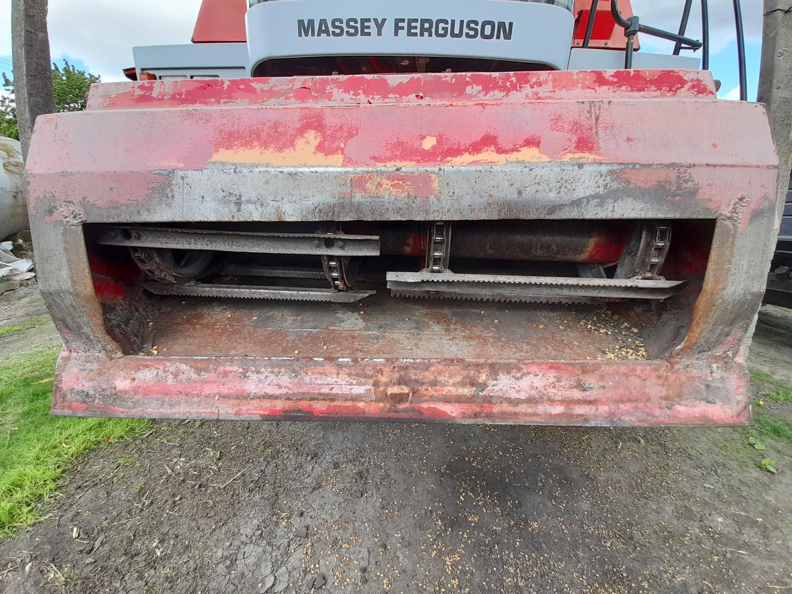 Комбайн Massey ferguson  40 в робочому стані
