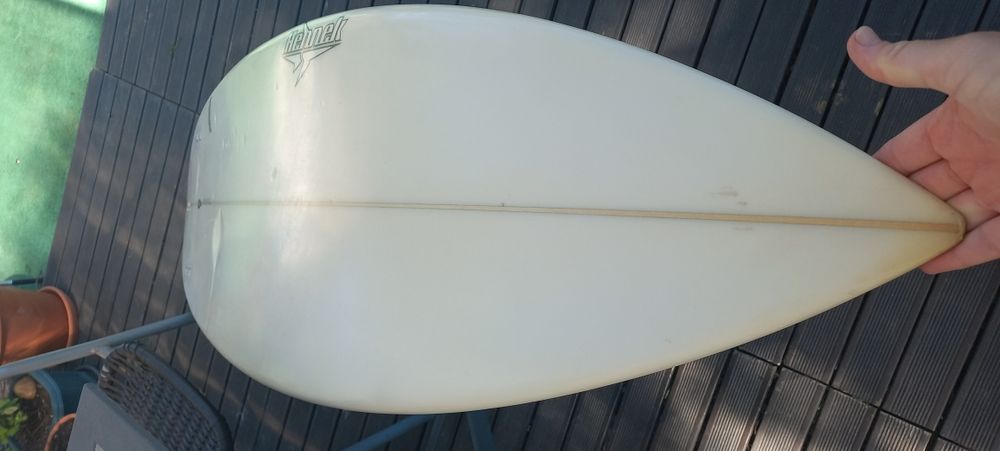 Prancha de surf usada mas em bom estado.