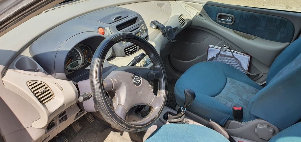 Nissan almera tino 2,2D
