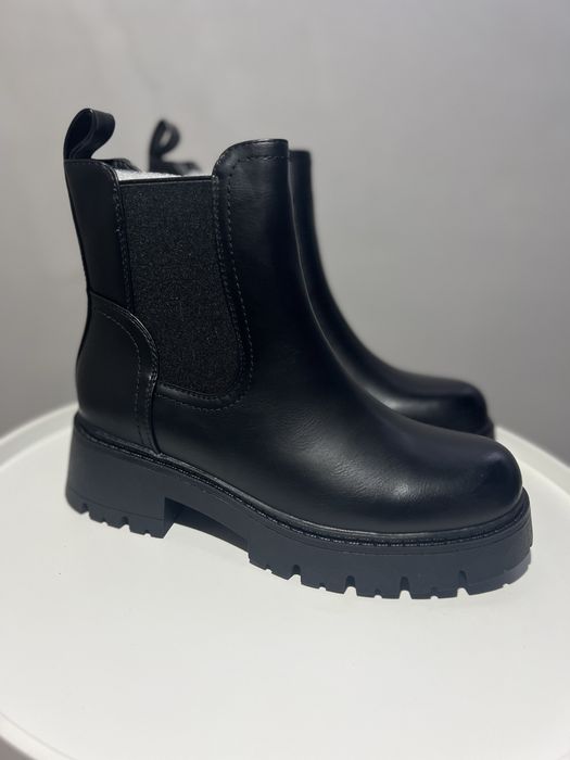 Демісезонні челсі 37, 40,41 розмір