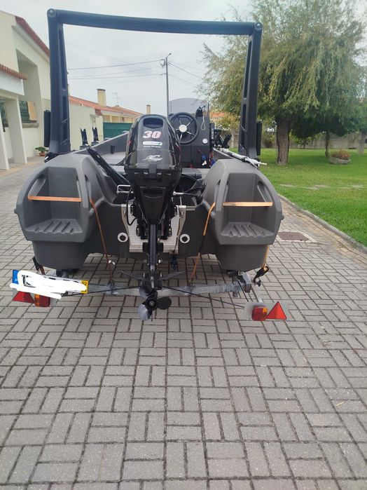 Barco whaly  400