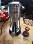 Ekspres kolbowy DeLonghi dedica