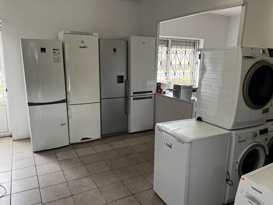 Холодильник Samsung RB38C676ES9