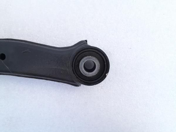 Braço de suspensão trás direito KIA Ceed (ED)