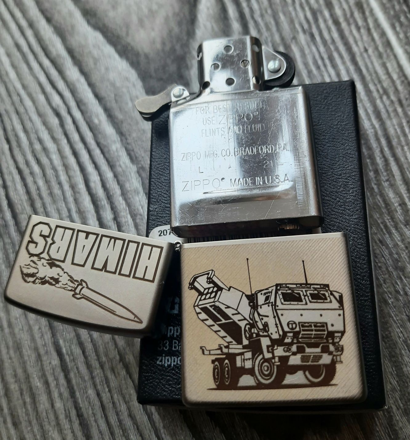 Зажигалка оригинал Zippo 207 Regular Street Chrome гравировка Himars
