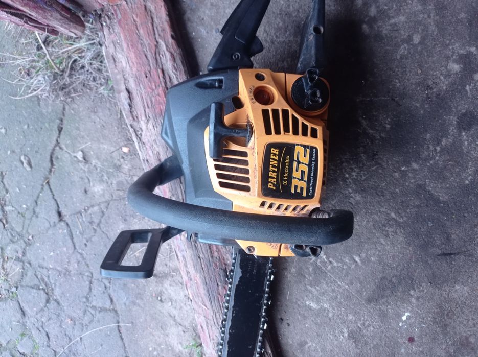 Продам бензопилу