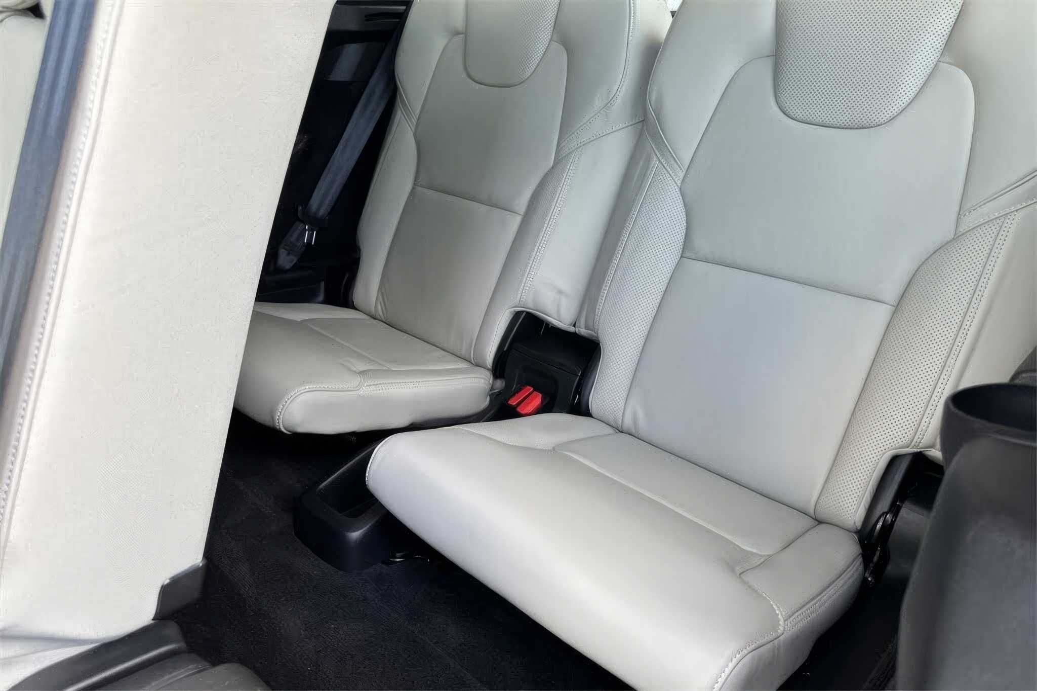 2022 Volvo XC90 Recharge R-Design Extended Range