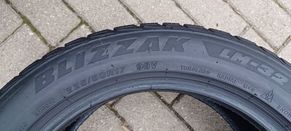 Opony zimowe 225/50 R17 Bridgestone 4 sztuki
