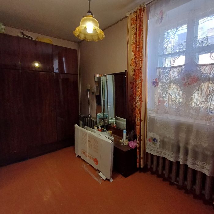 Продаж 2 кімн. кв./1/2, з прибудовою,центральний ринок