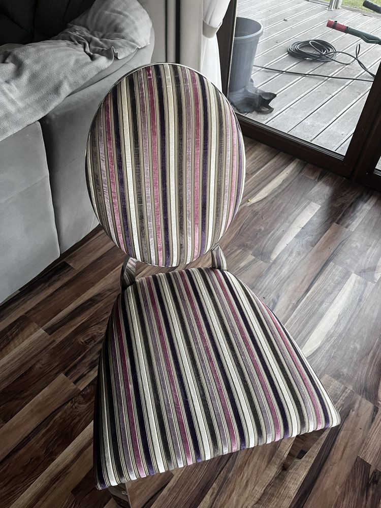 Eleganckie krzesła biurowo/stołowe