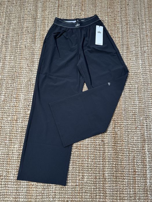 Жіночі штани Alo Yoga Regular