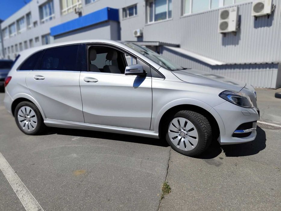 Mersedes B250e 2016 p 68т км рідного пробігу , запас хода 180 км
