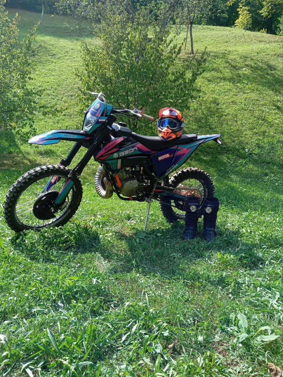 Geon Dakar GNS 250 S (2t)