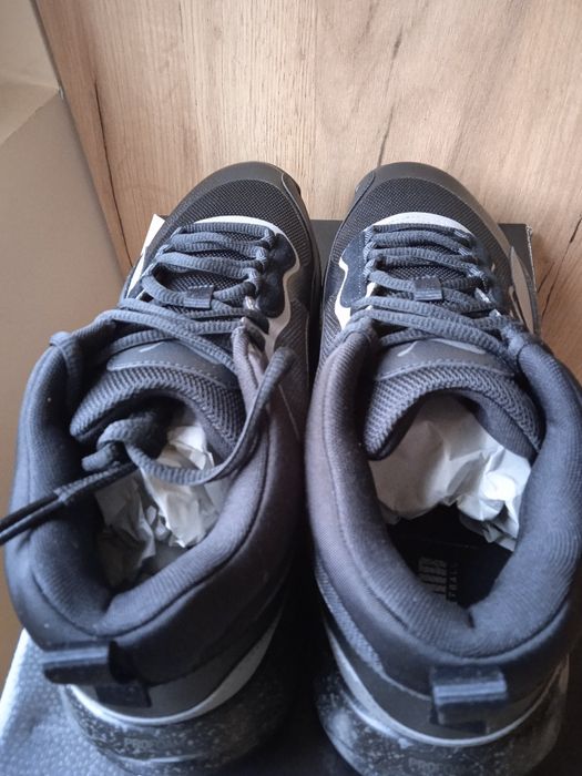 Buty sportowe Puma, rozmiar EUR 45, nowe w pudełku, wygodne i solidne,