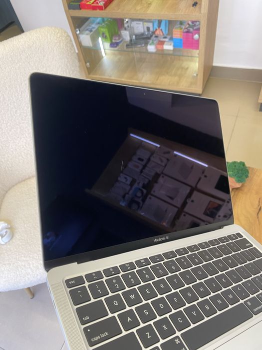 Ноутбук Apple MacBook Air 13" i3/8/256GB Silver (MWTK2) 2020