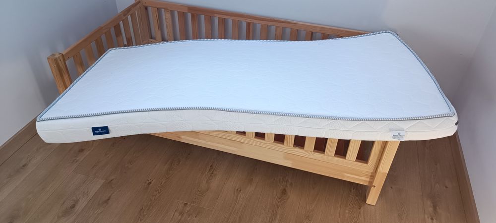 Łóżko dziecięce drewniane 160x80 plus materac