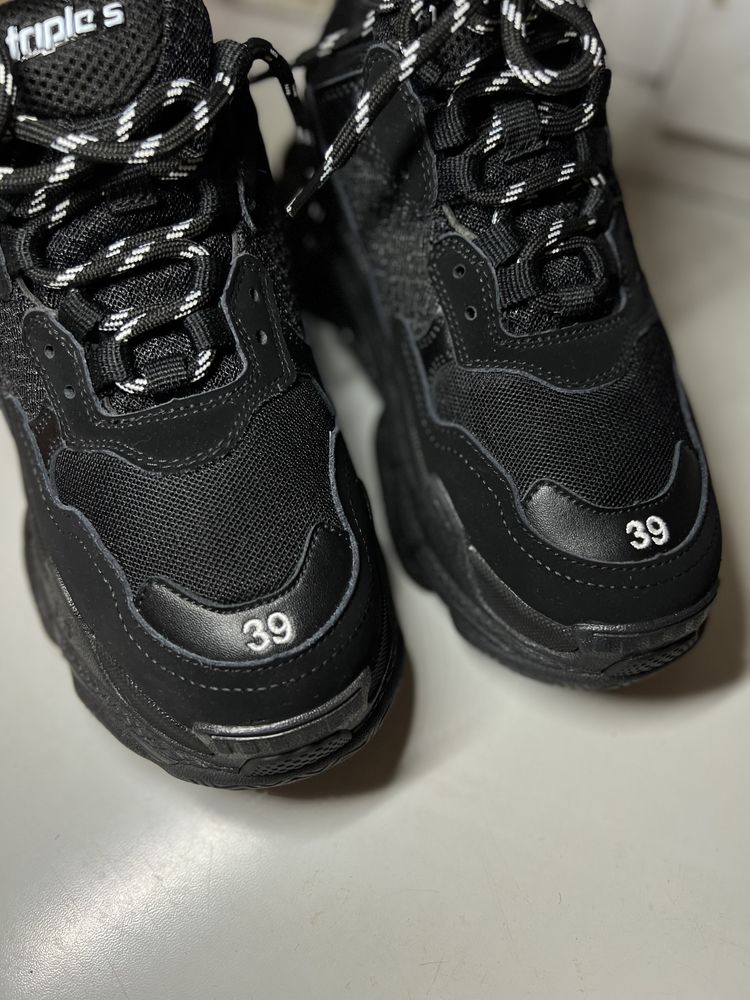 кроссовки сетка кожа натуральная balenciaga triple S оригинал 39