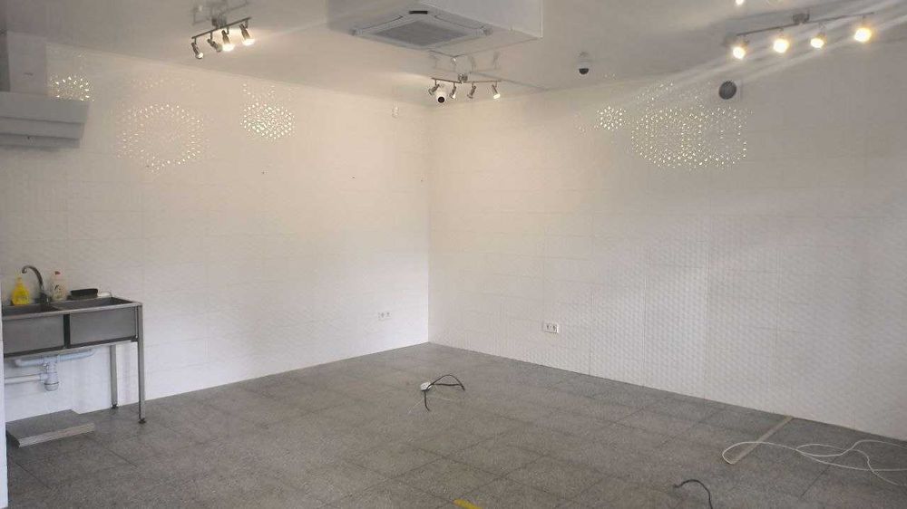 ПРОДАЖ приміщення 31кв. Н/Ф 1 поверх фасад пр. Соборності 16