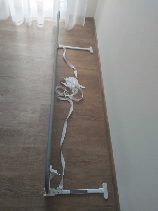 Barierka ochronna do łóżka dziecięcego