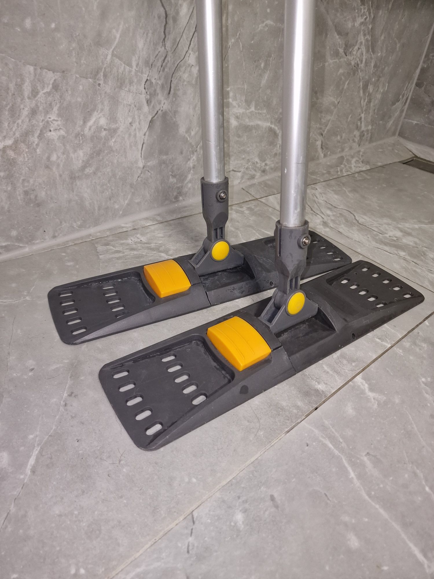 Nowe stelaże do mopa