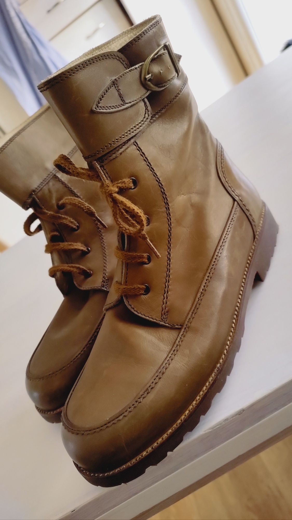 Buty włoskie, sztyblety z miękkiej skórki oliwkowy brąz