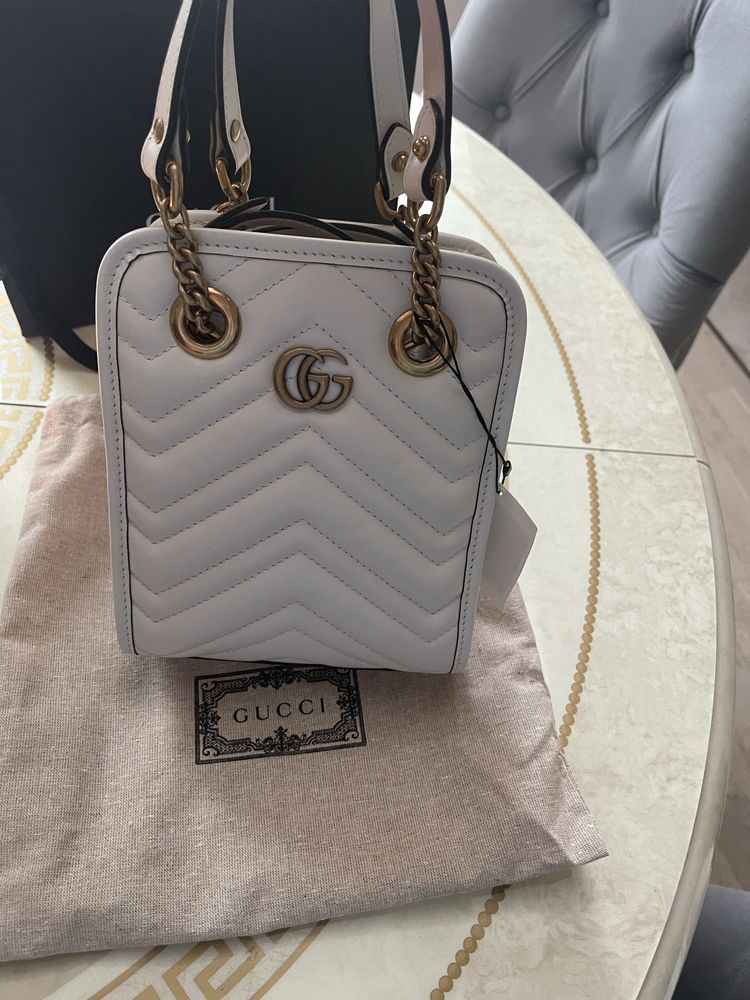 Gucci croosbody  marmont  mini