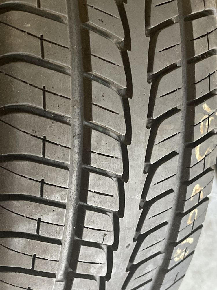 Pneus 185-60r13 Toyo como novos