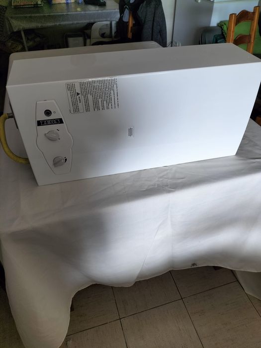 Esquentador ZEUS a gás – em excelente estado