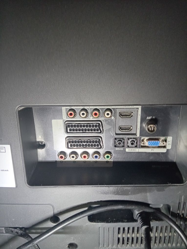 Vendo tv Samsung grande em muito bom estado.
