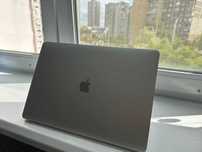 MacBook Pro 15" (2017) | i7 / 16GB / 256GB / Radeon Pro 555