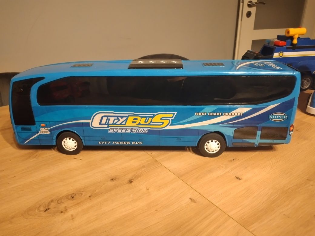 Zabawka autobus duży