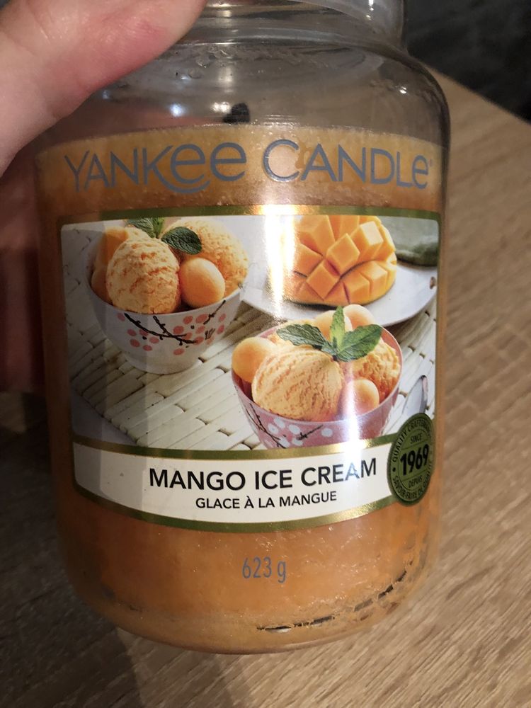 Duża świeca Yankee Candle 623 g Mango Ice Cream