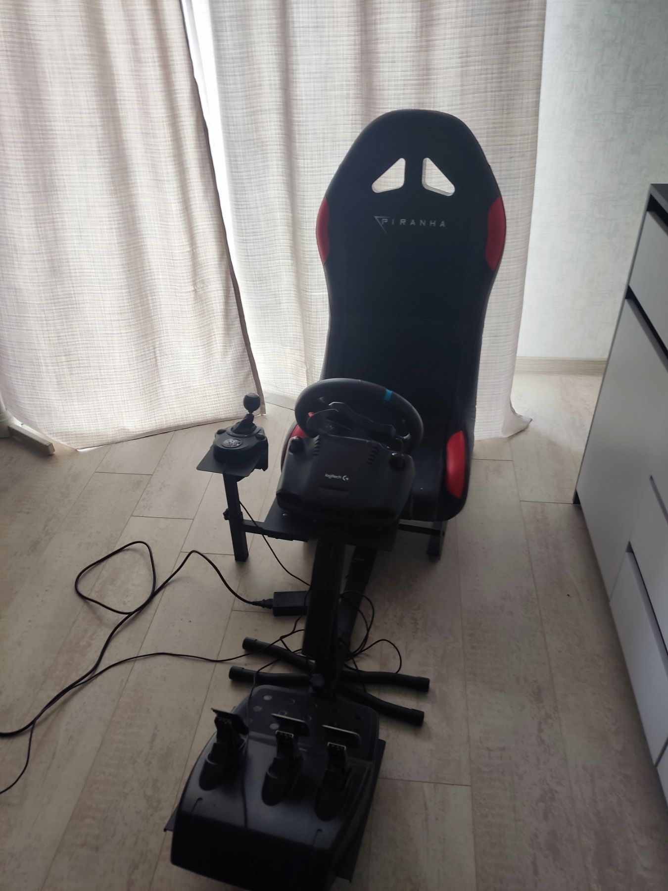 Руль з педалями+ кпп  logitech g29 + крісло