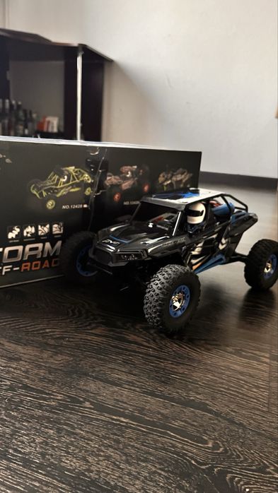 Машинка на радіоуправлінні WLtoys 12428-B баггі 4х4