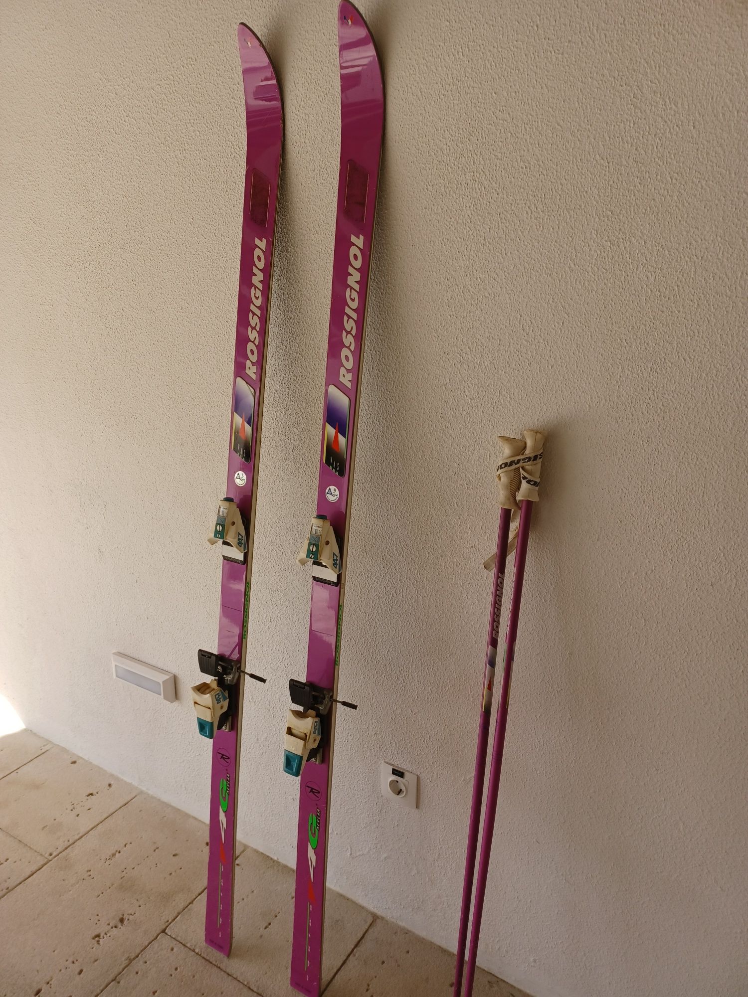 Skis Rossignol +bastões Rossignol