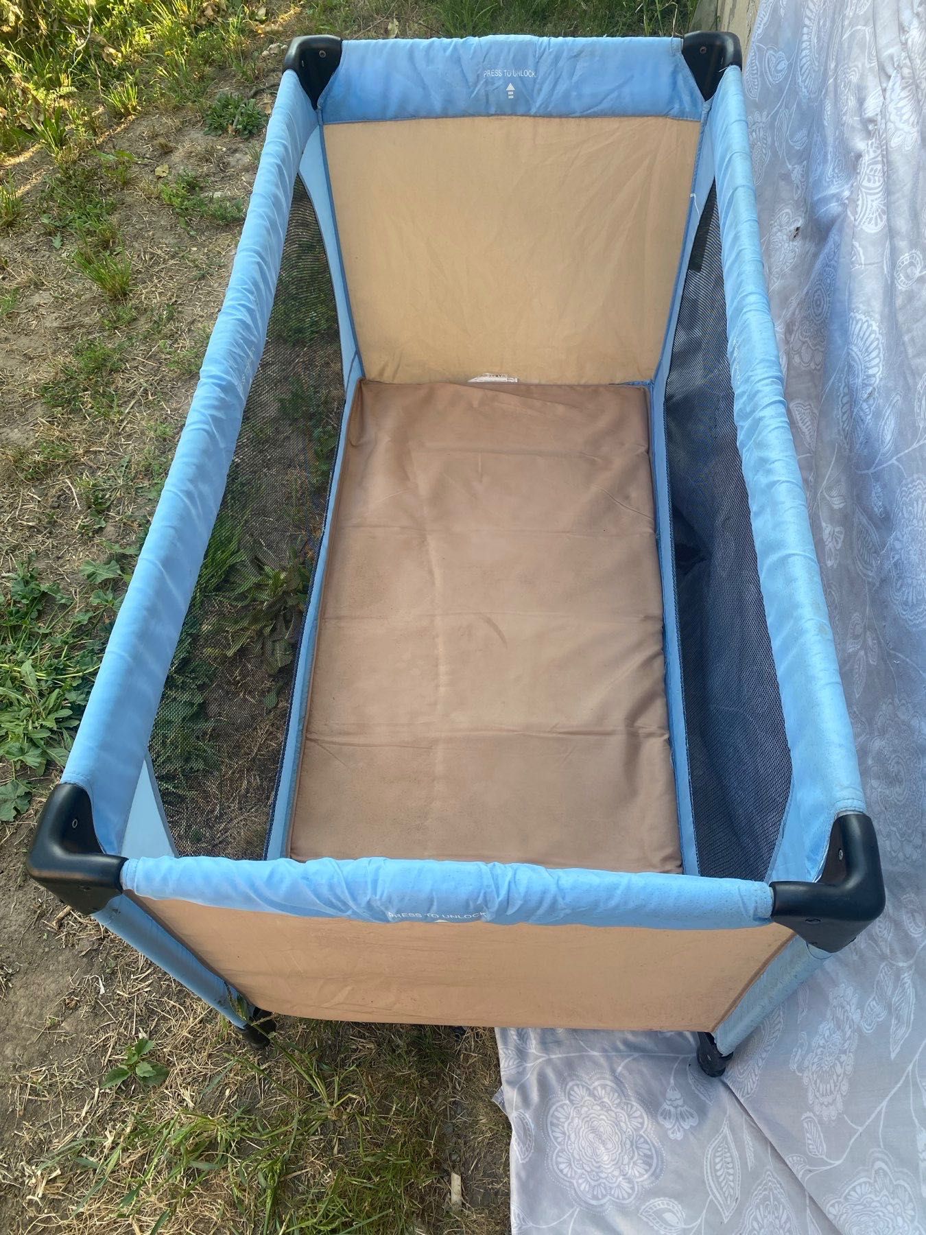 Продам манеж для малюка