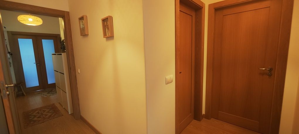 Arrendo quarto com wc privativo e varanda