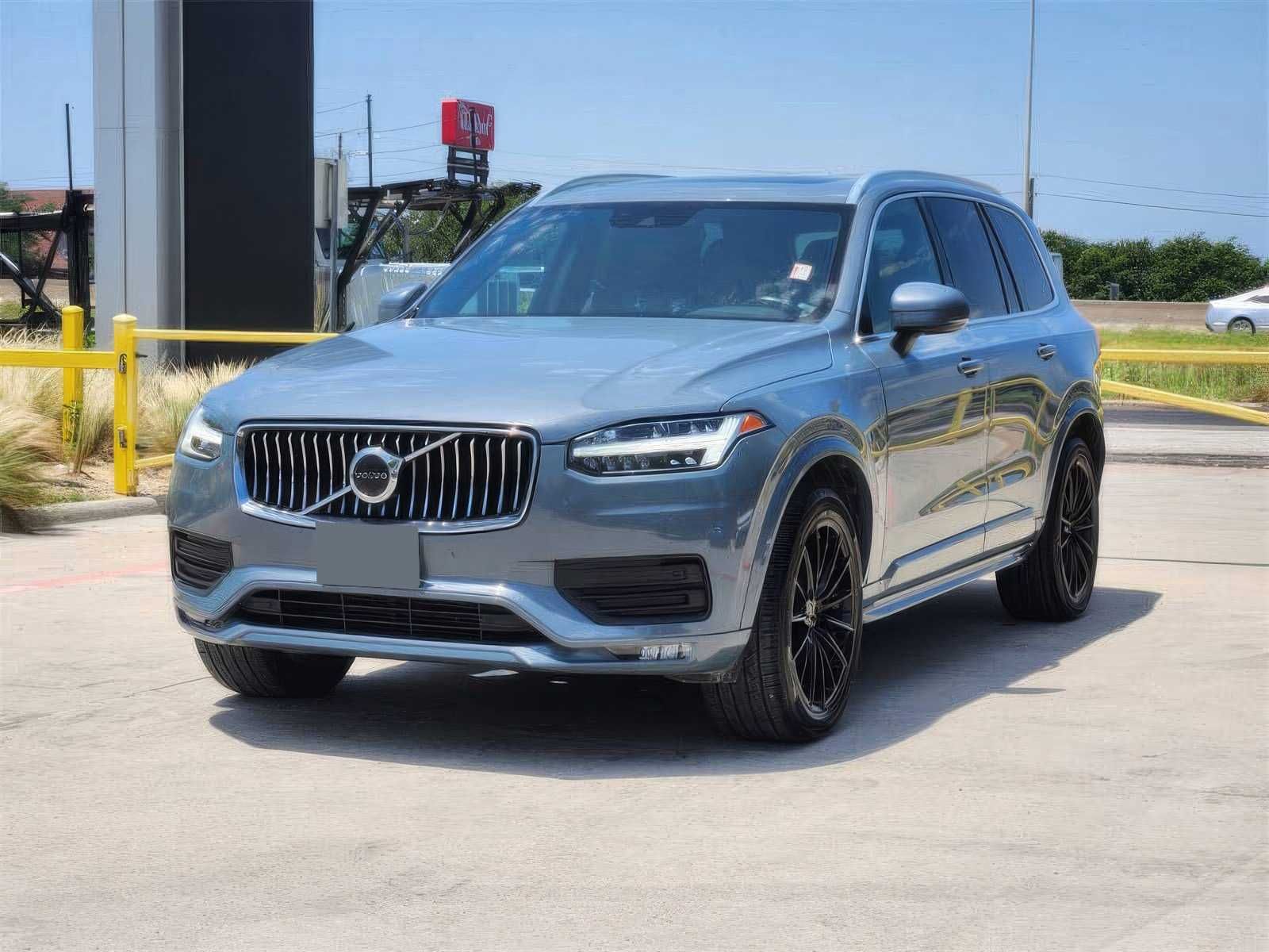 2020 Volvo XC90 T6 Momentum