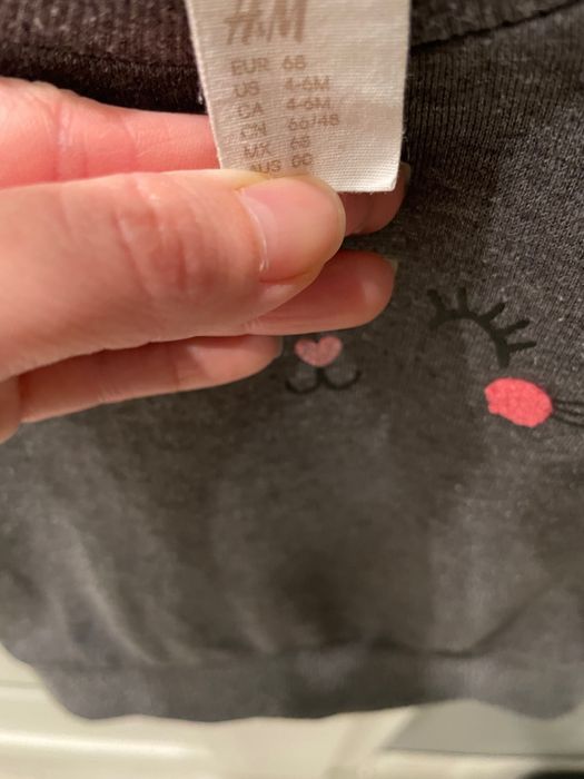 Bluza r 68 z HM z uszkami