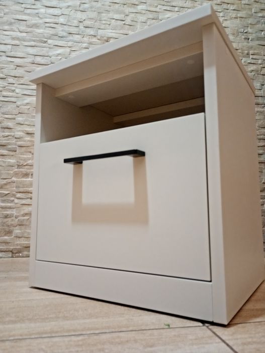 Stoliki nocne szafki Nowe komplet kolor szampan