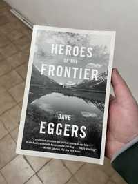 Livro Heroes of the frontier Dave eggers