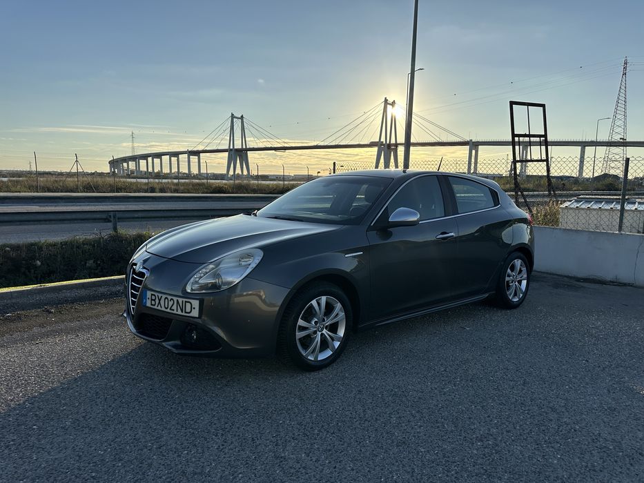 Alfa Romeu Giulietta 1.6JTD Aceito Retoma