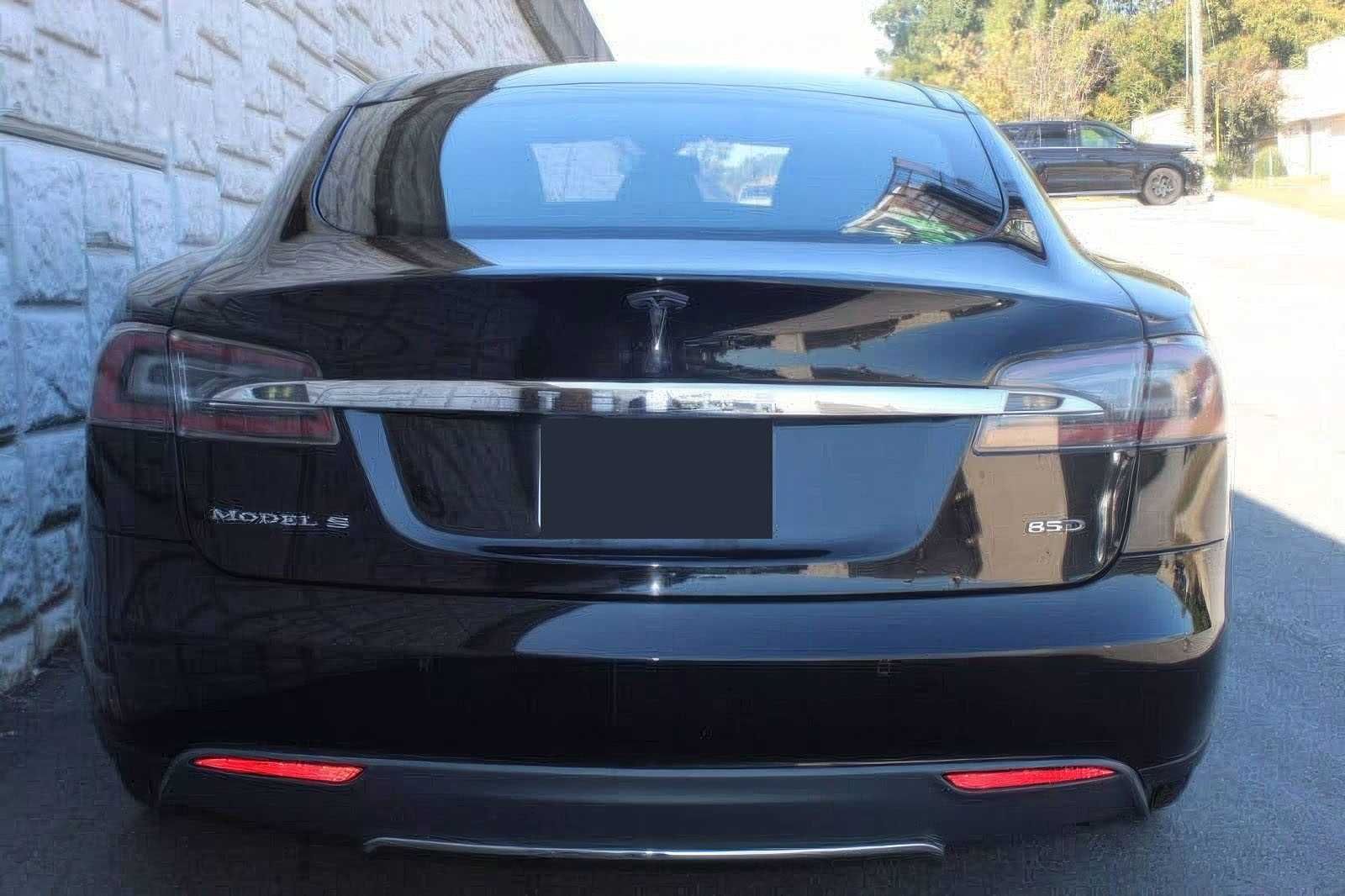2015 Tesla Model S