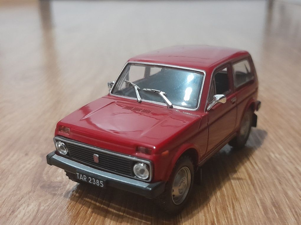 VAZ 2121 Niva + GAZ M-20 Pobieda 1:43 Kultowe Auta Prl-u